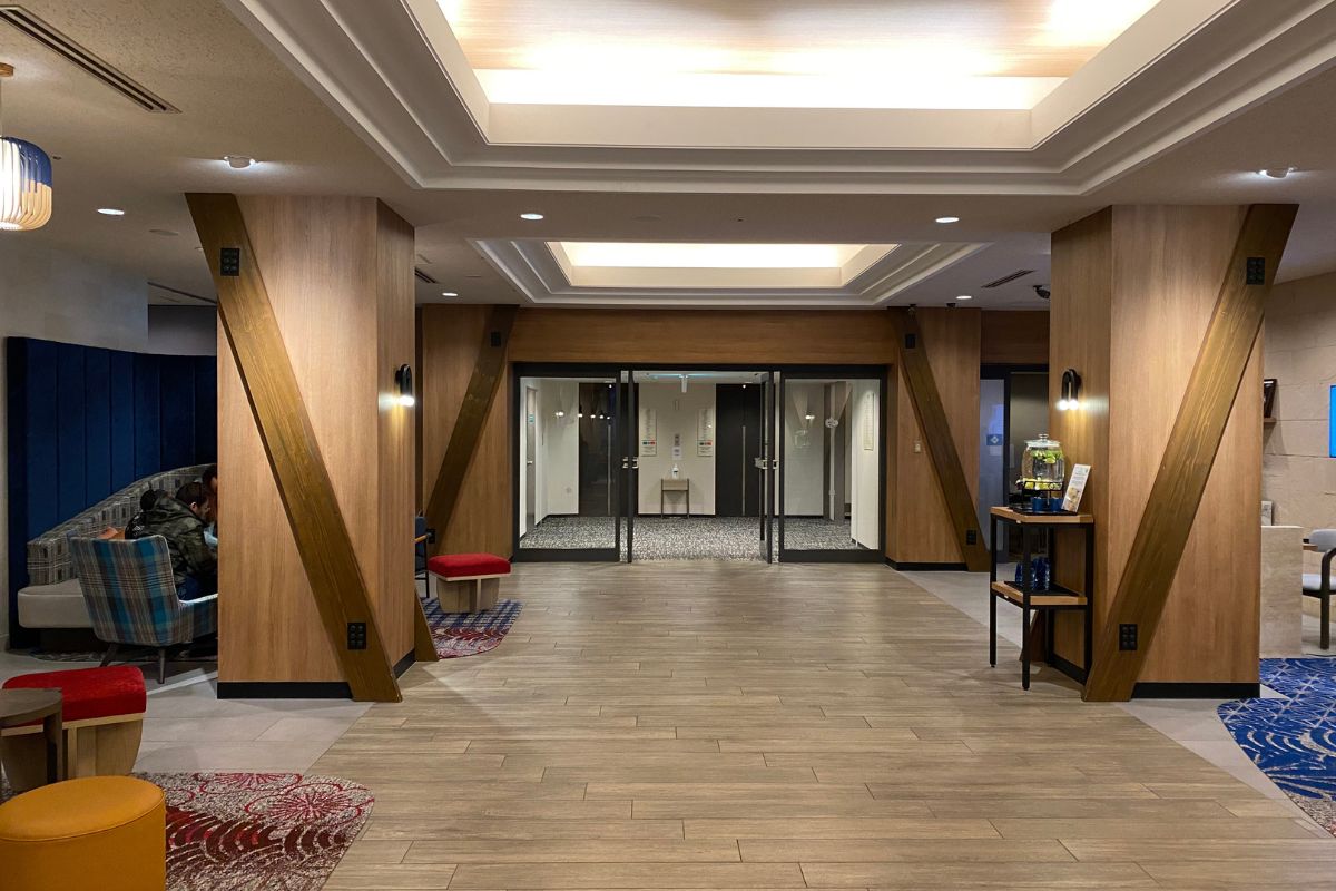 Club Med Kiroro Peak - Lift Lobby