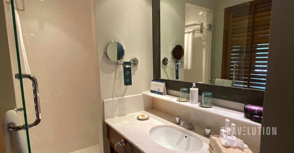 Club Med Cherating Rooms and Suites Club Med Cherating Rooms - Superior Seaside Sink and Shower Room