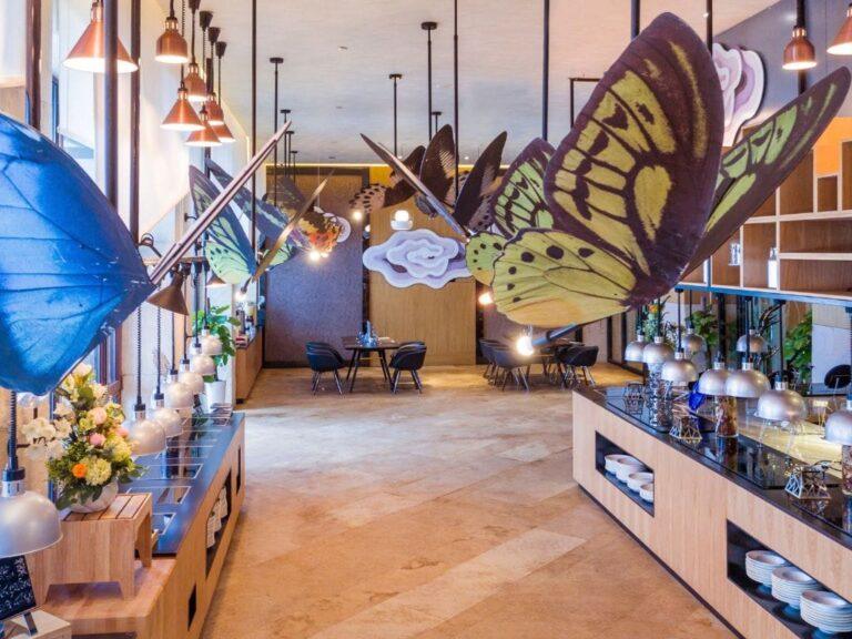 Club Med Beidahu - The Lodge Restaurant - Main Buffet Restaurant