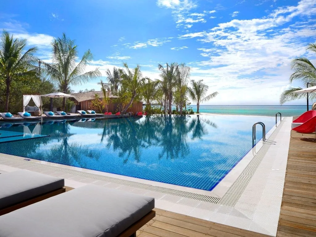 Club Med Finolhu Swimming Pool