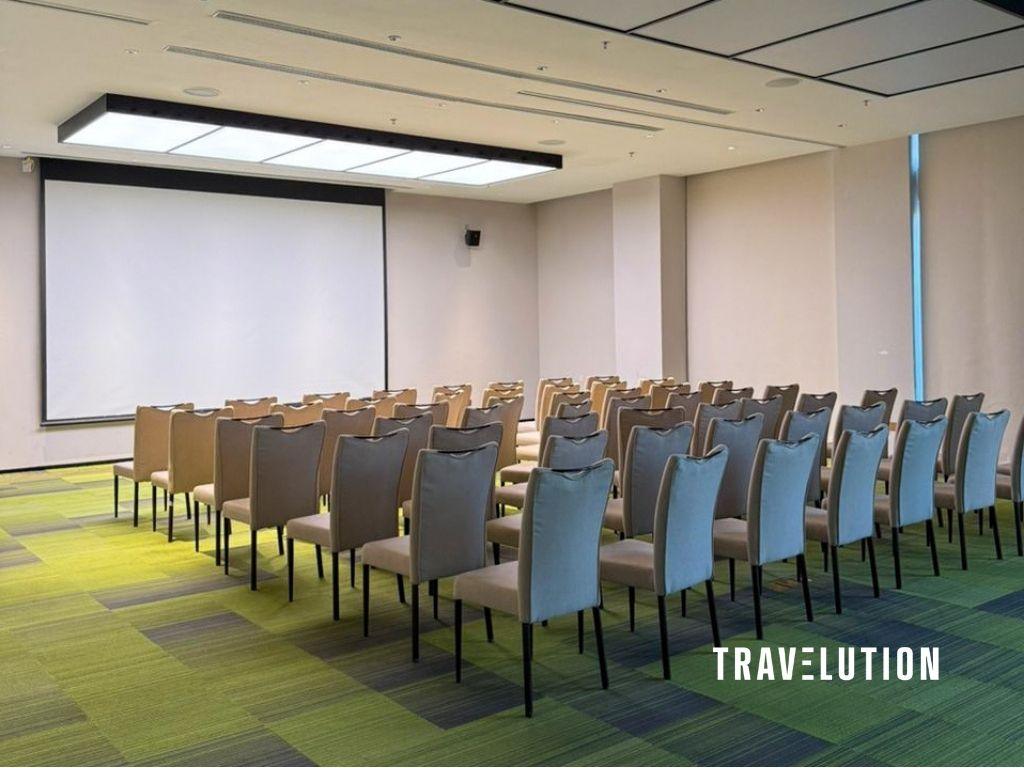 Club Med Lijiang Review Club Med Lijiang Review - Meeting Room
