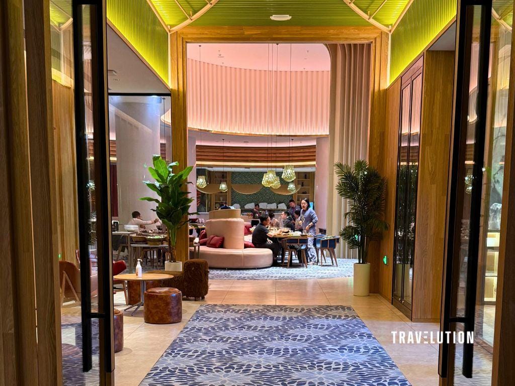 Club Med Lijiang Review - The Square Restaurant