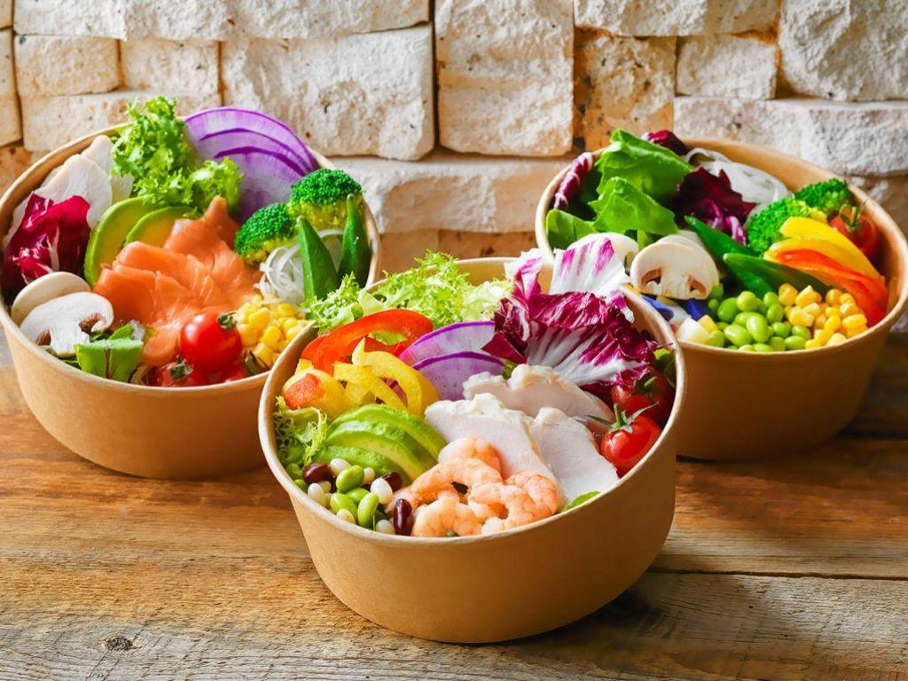Rusutsu Resort Hokkaido Rusutsu Resort Daniel Street Salad and Deli