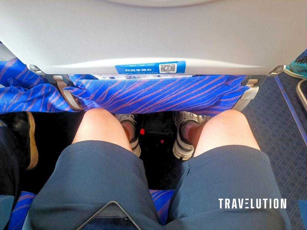 Flights to Lijiang: China Eastern vs China Southern Airlines China Southern Airline Airbus A320 Legspace