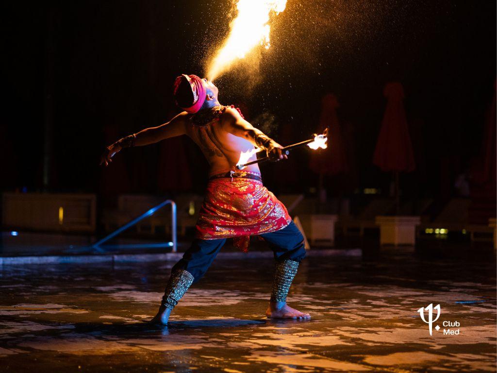 What is Club Med Joyview and Urban Oasis? Club Med Bali - Entertainment Fire Show