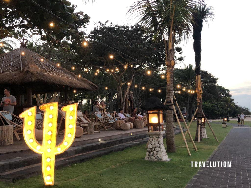 Club Med Bali Review - Beach Bar