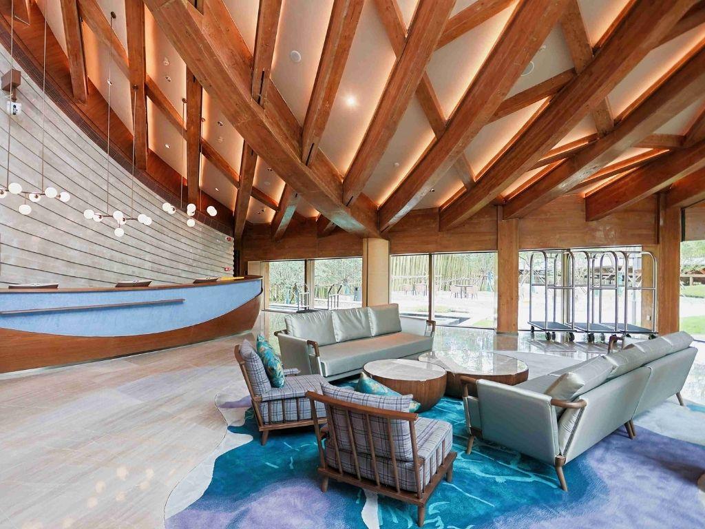Club Med Joyview Heilongtan Bar Lobi Club Med Joyview Heilongtan