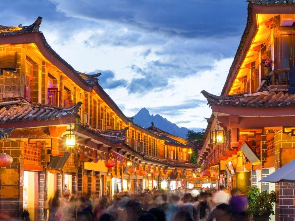Hidden Gems Near Club Med Lijiang Hidden Gems Near Club Med Lijiang - Lijiang Ancient Town in the Evening