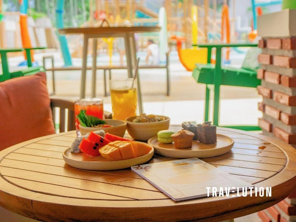 Club Med Phuket Family Oasis Review: A First Look at the Family Focused Area Club Med Phuket Family Oasis - Family Bar Snacks