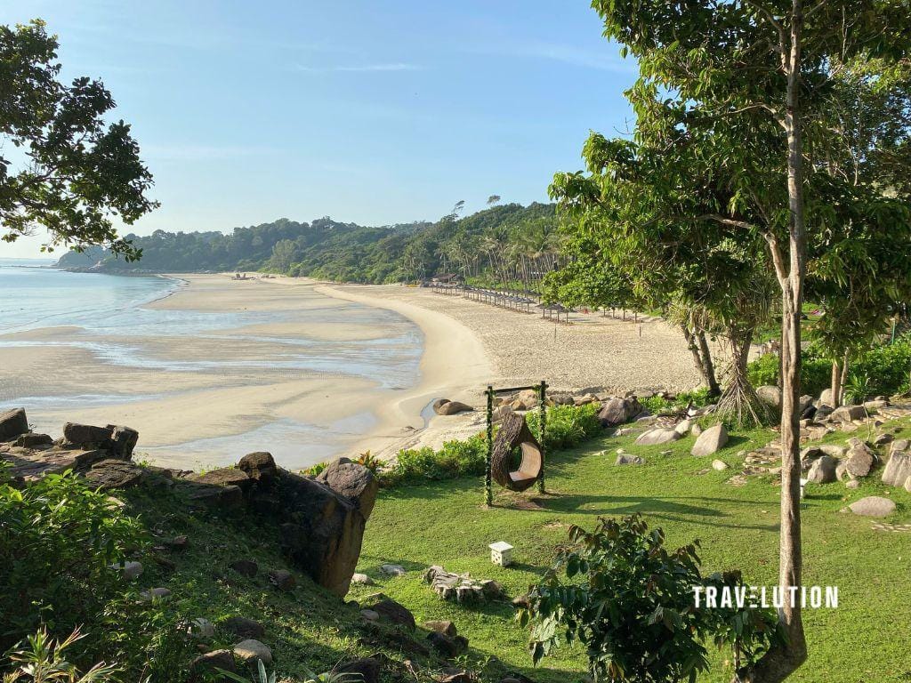 The massive Club Med Bintan beach and garden