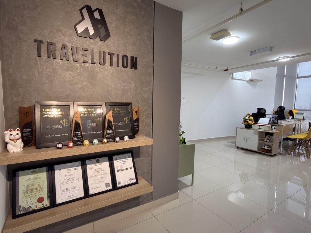 Contact Travelution Holidays About Travelution Holidays - Pinnacle PJ Office
