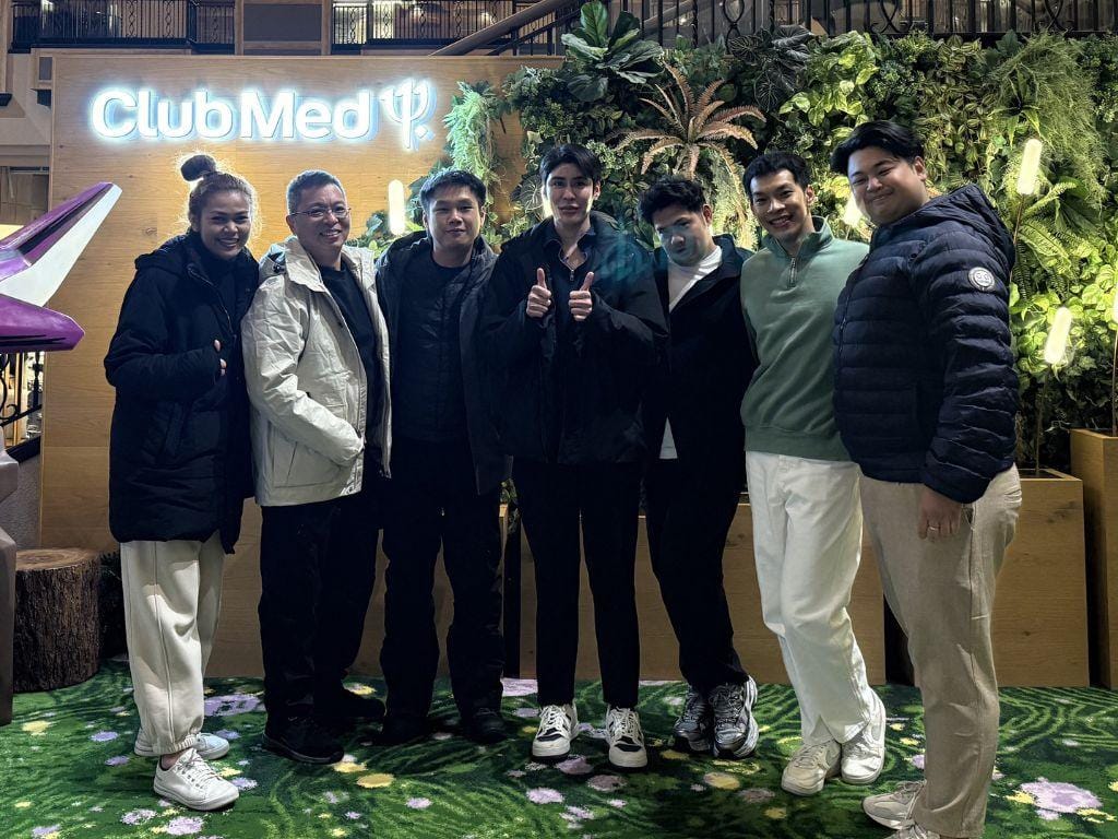 Club Med Kiroro Grand Travelution Team at Club Med Kiroro Grand Lobby