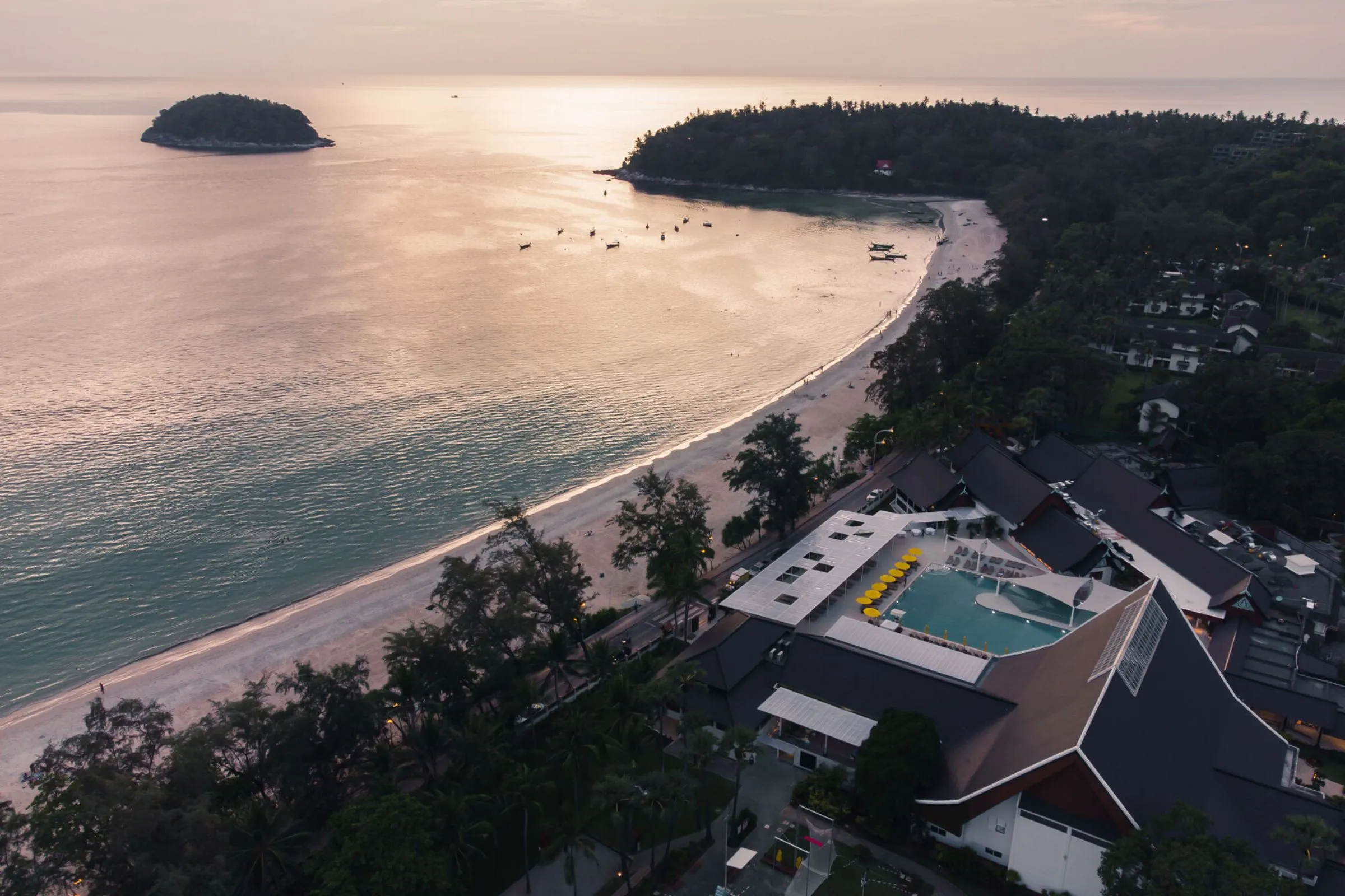 Travelution Holidays Club Med Phuket at Kata Beach