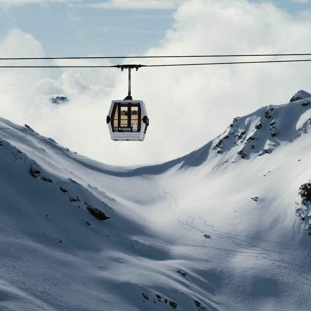 Club Med La Plagne 2100 Club Med La Plagne 2100 Gondola